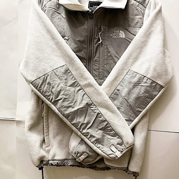 The Northface • Women’s Jacket •Med - Picture 5 of 15
